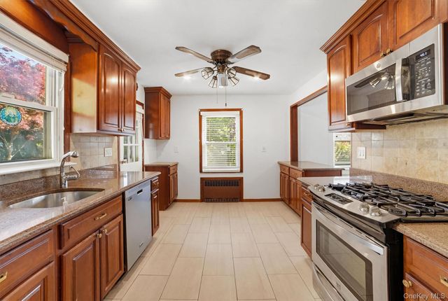 42 Beverly Road, Yonkers, NY 10710
