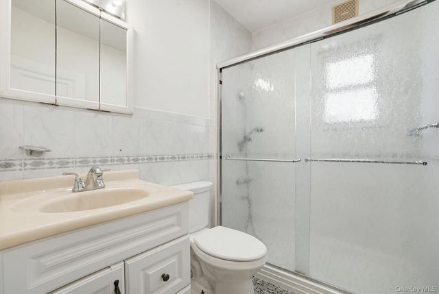 42 Beverly Road, Yonkers, NY 10710