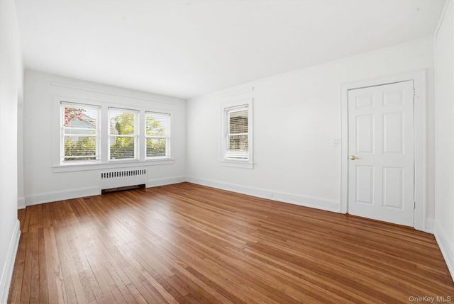 42 Beverly Road, Yonkers, NY 10710