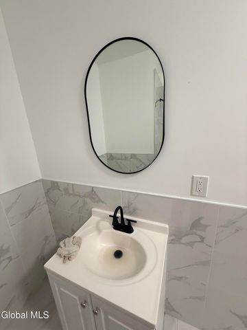 5 Broadway 210, Troy, NY 12180