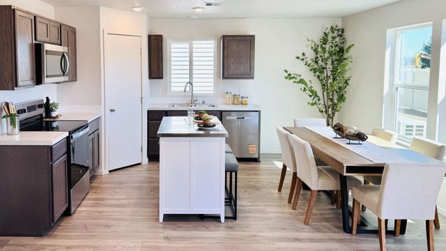 1107 E L St, Deer Park, WA 99006