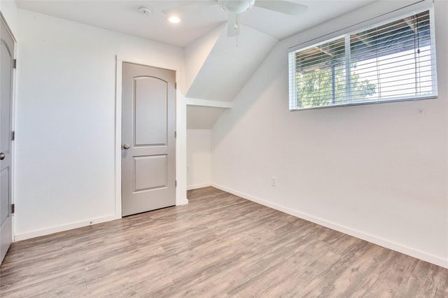 7305 Grand Canyon DR B, Austin, TX 78752