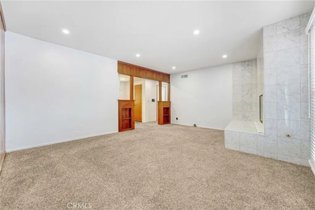 10352 Hayvenhurst, Granada Hills, CA 91344