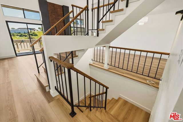 4660 Don Lorenzo Drive B, Los Angeles, CA 90008