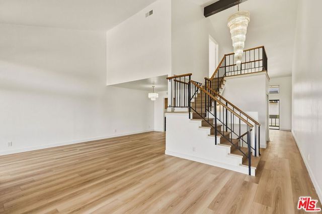 4660 Don Lorenzo Drive B, Los Angeles, CA 90008