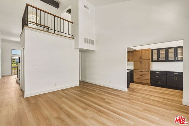 4660 Don Lorenzo Drive B, Los Angeles, CA 90008