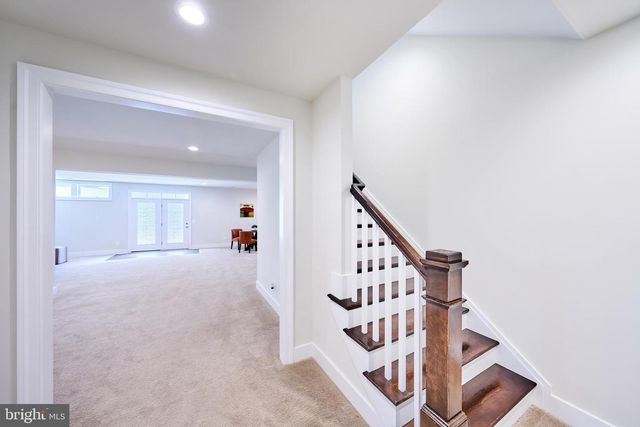 605 MEADOW LN SW, Vienna, VA 22180
