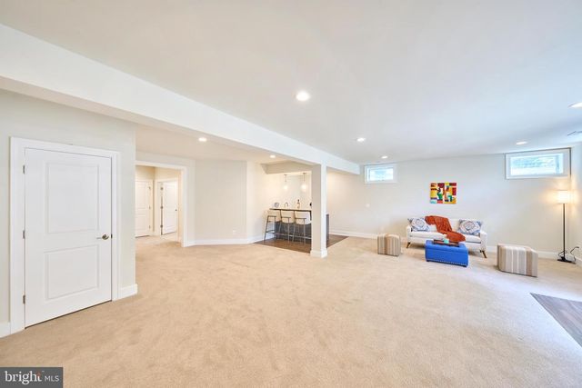 605 MEADOW LN SW, Vienna, VA 22180