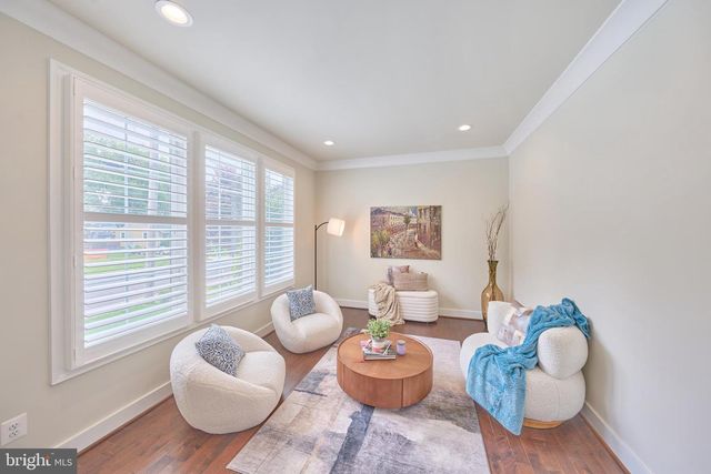 605 MEADOW LN SW, Vienna, VA 22180