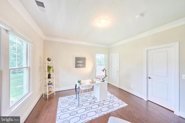 605 MEADOW LN SW, Vienna, VA 22180