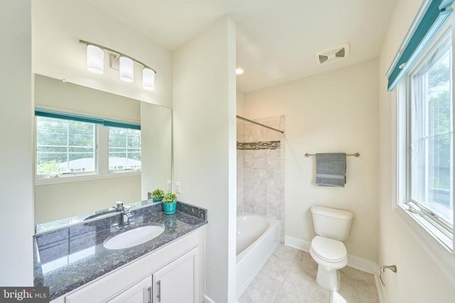 605 MEADOW LN SW, Vienna, VA 22180