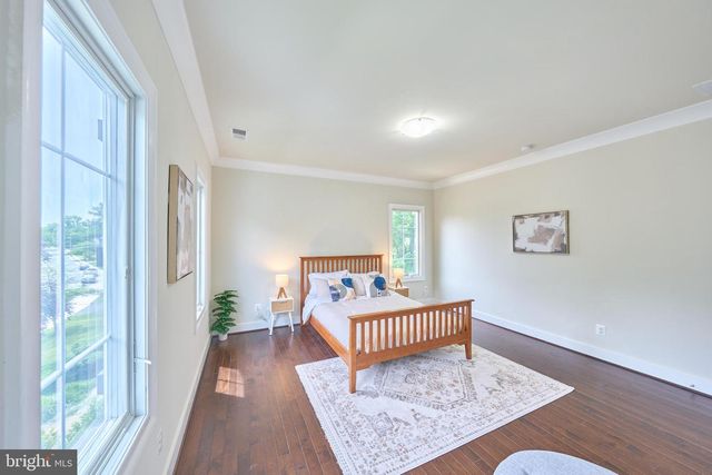 605 MEADOW LN SW, Vienna, VA 22180