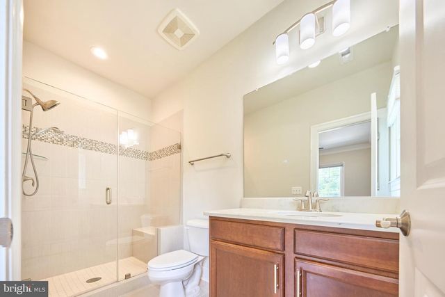 605 MEADOW LN SW, Vienna, VA 22180