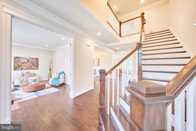 605 MEADOW LN SW, Vienna, VA 22180