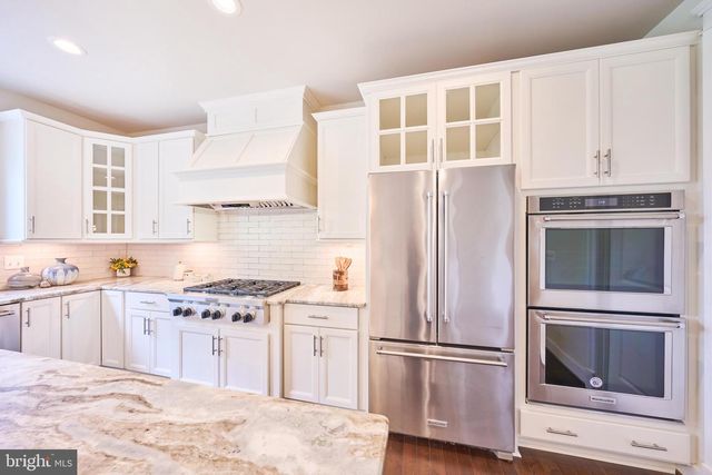 605 MEADOW LN SW, Vienna, VA 22180