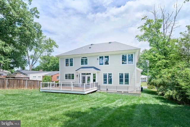 605 MEADOW LN SW, Vienna, VA 22180