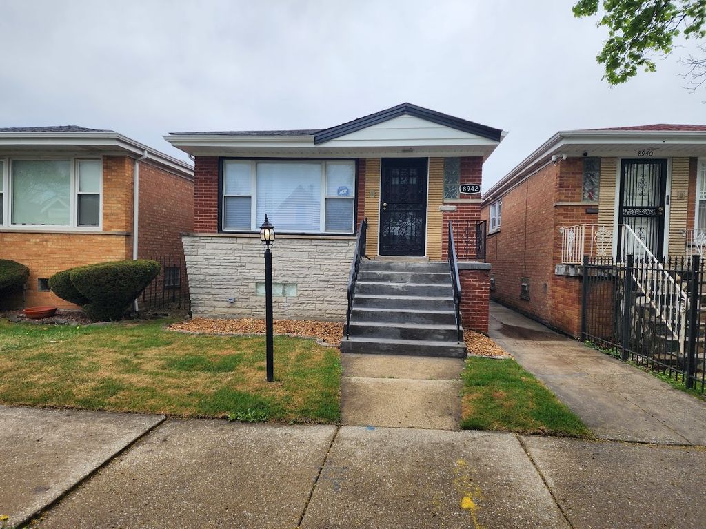 8942 S Union Avenue, Chicago, IL 60620