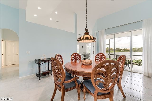 8864 New Castle DR, Fort Myers, FL 33908