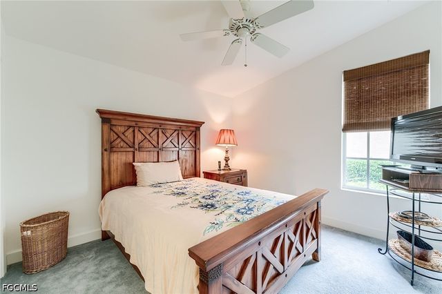 8864 New Castle DR, Fort Myers, FL 33908