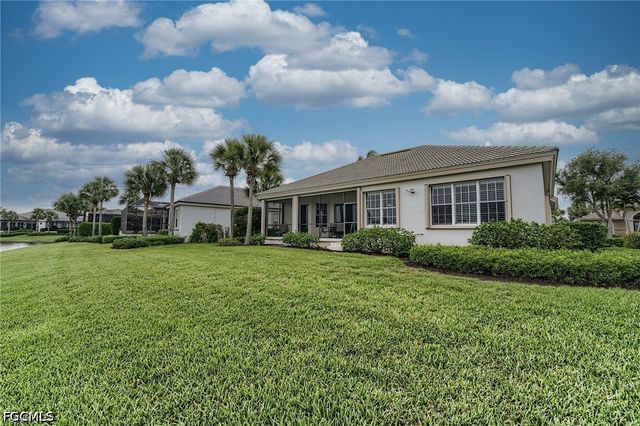 8864 New Castle DR, Fort Myers, FL 33908