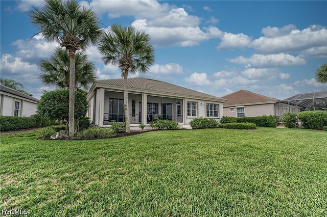 8864 New Castle DR, Fort Myers, FL 33908