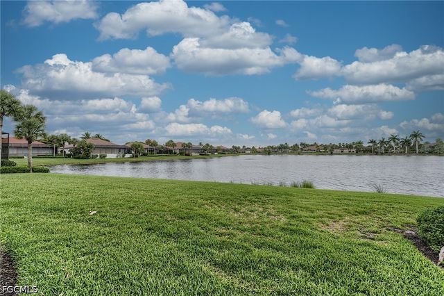 8864 New Castle DR, Fort Myers, FL 33908