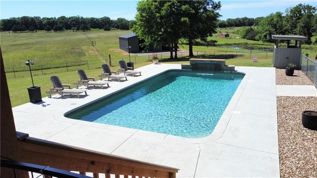 111 Alma Lane, Clarksville, AR 72830