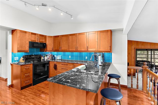 2479 Tibbetts Wick Road, Girard, OH 44420