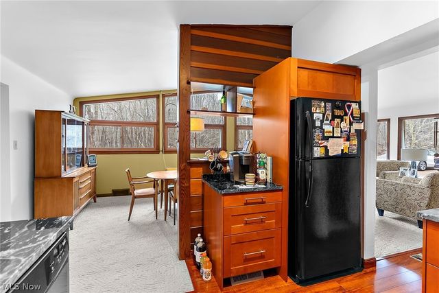 2479 Tibbetts Wick Road, Girard, OH 44420