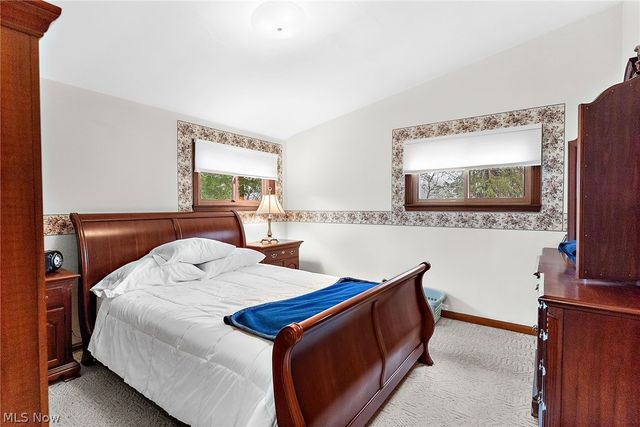 2479 Tibbetts Wick Road, Girard, OH 44420