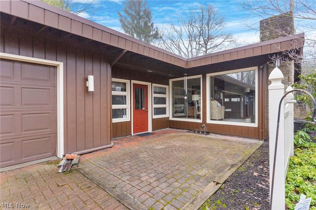 2479 Tibbetts Wick Road, Girard, OH 44420