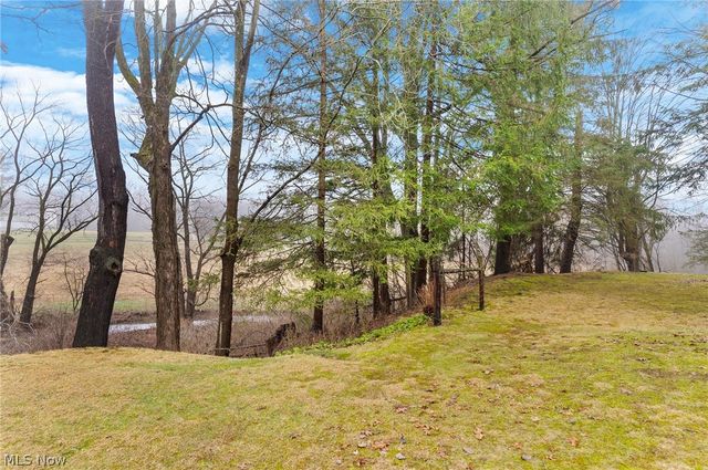 2479 Tibbetts Wick Road, Girard, OH 44420