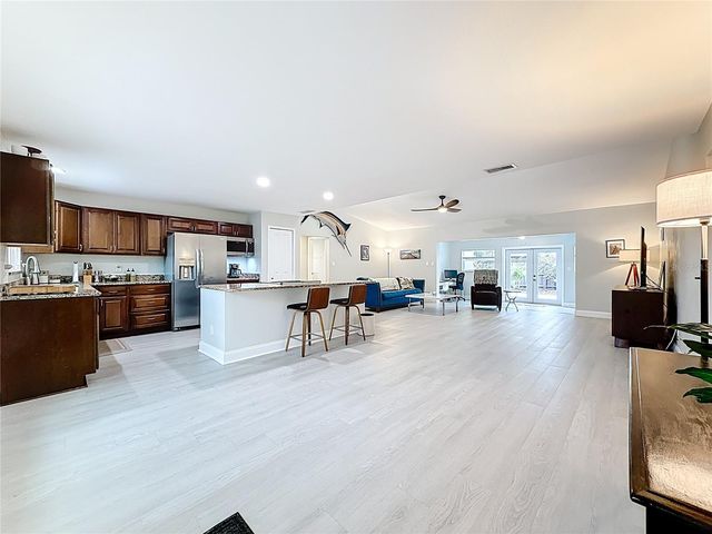 2400 GRANADA CIRCLE W, St Petersburg, FL 33712