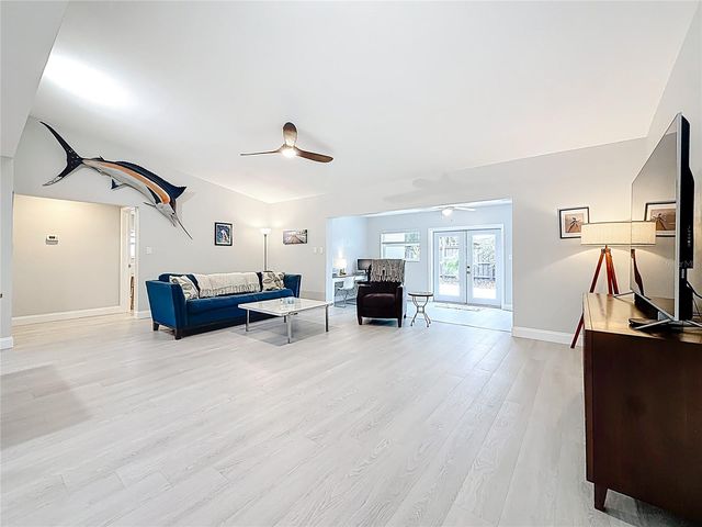 2400 GRANADA CIRCLE W, St Petersburg, FL 33712