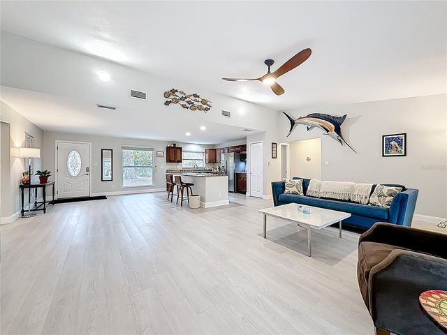 2400 GRANADA CIRCLE W, St Petersburg, FL 33712