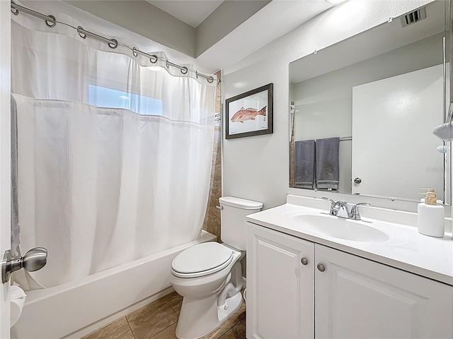 2400 GRANADA CIRCLE W, St Petersburg, FL 33712