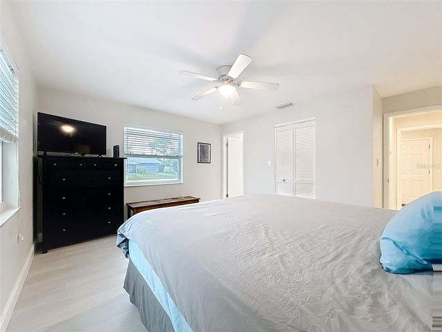 2400 GRANADA CIRCLE W, St Petersburg, FL 33712