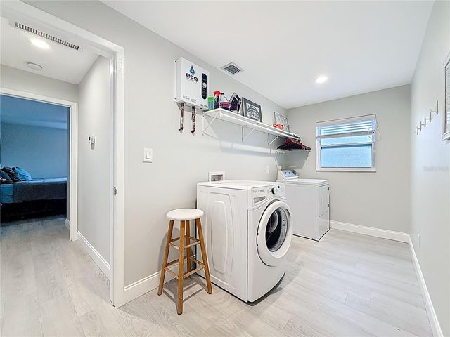 2400 GRANADA CIRCLE W, St Petersburg, FL 33712