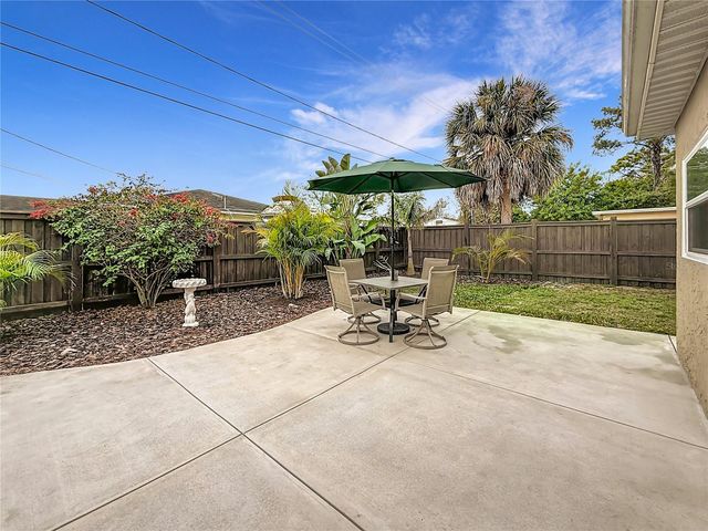 2400 GRANADA CIRCLE W, St Petersburg, FL 33712