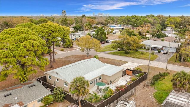 2400 GRANADA CIRCLE W, St Petersburg, FL 33712