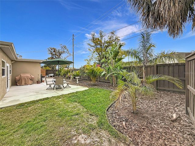 2400 GRANADA CIRCLE W, St Petersburg, FL 33712