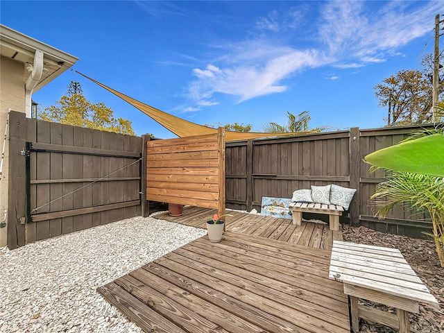 2400 GRANADA CIRCLE W, St Petersburg, FL 33712