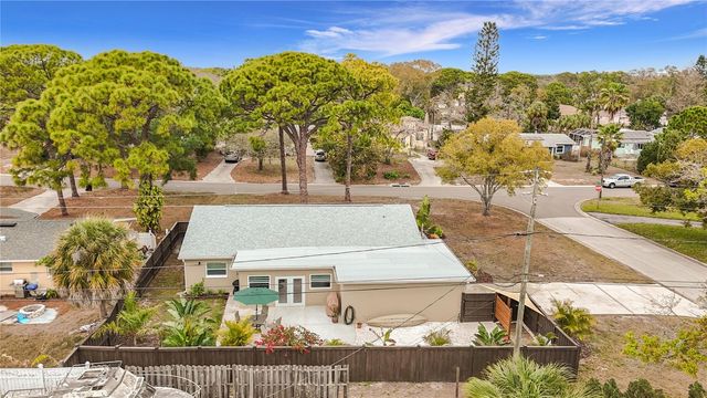 2400 GRANADA CIRCLE W, St Petersburg, FL 33712