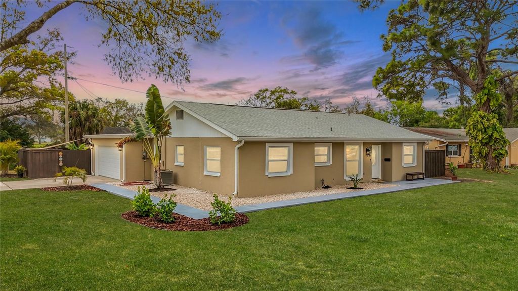 2400 GRANADA CIRCLE W, St Petersburg, FL 33712