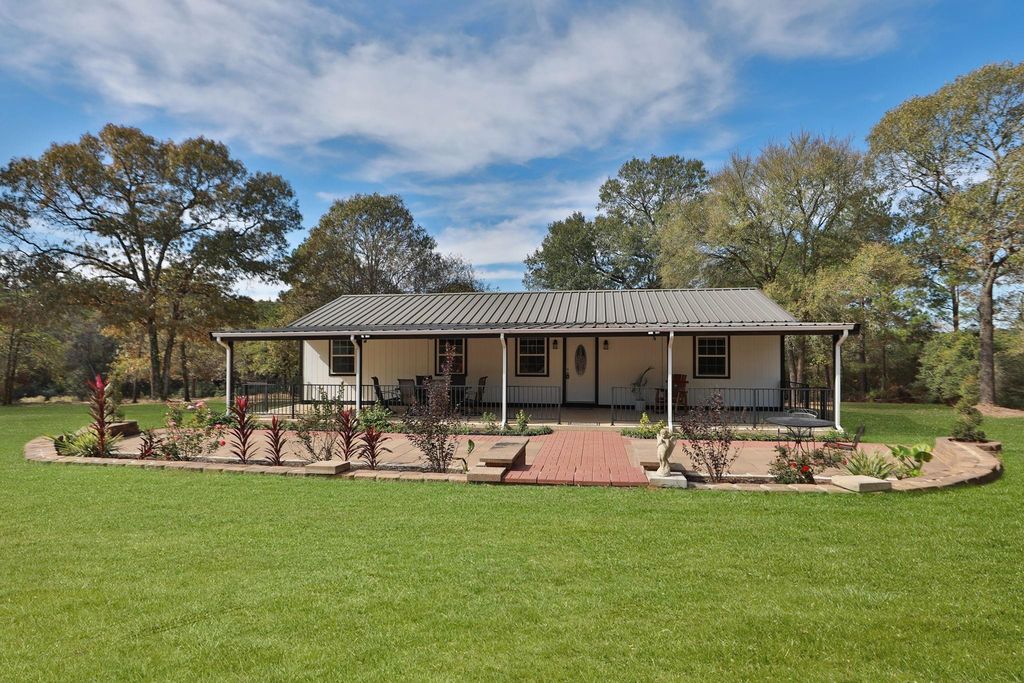 6623 County Road 302, Navasota, TX 77868