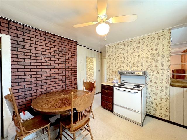3003 Riverside Dr, Penn Twp, PA 15623
