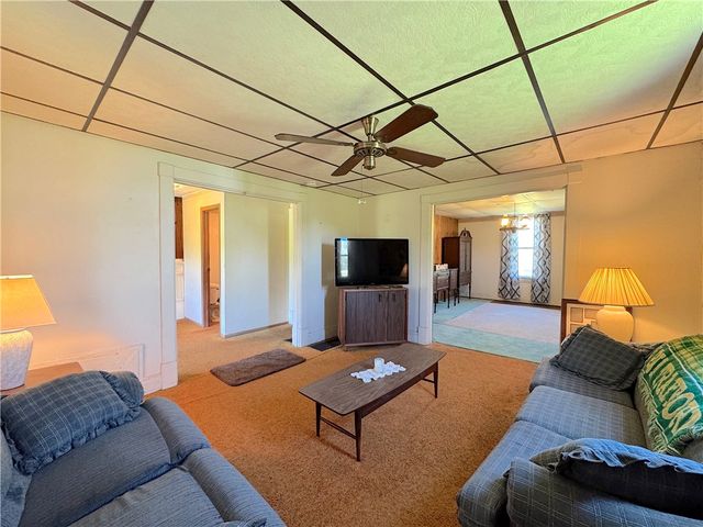 3003 Riverside Dr, Penn Twp, PA 15623