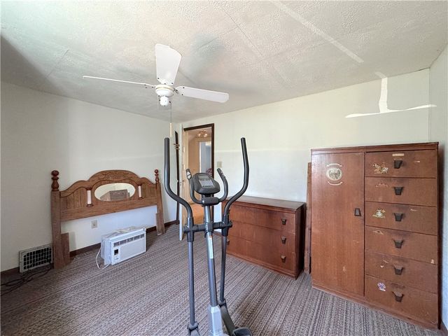 3003 Riverside Dr, Penn Twp, PA 15623