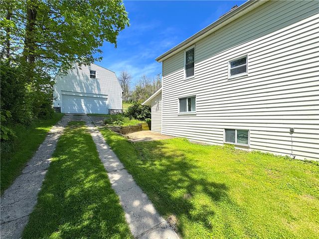 3003 Riverside Dr, Penn Twp, PA 15623
