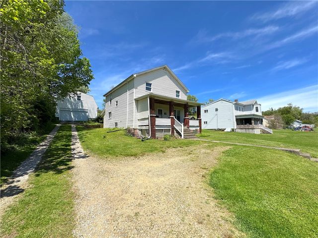 3003 Riverside Dr, Penn Twp, PA 15623